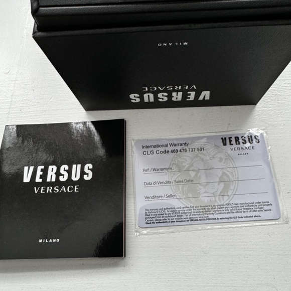Men’s Versus Versace watch- brand new never worn - Picture 2 of 2